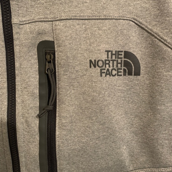 North Face 1/2 Zip Sweater - Picture 5 of 5